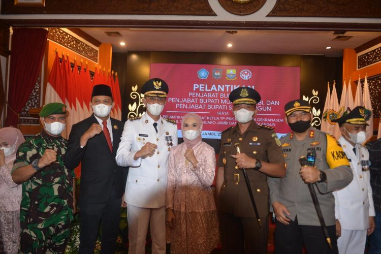 Ketua DPRD Muarojambi Hadiri Pelantikan PJ Bupati