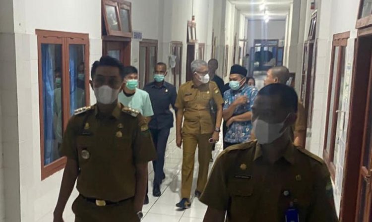 Pastikan Pelayanan RSUD Ahmad Ripin Berjalan Baik, Pj Bupati Sudah Malam-malam