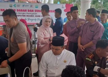 Ketua DPRD Muarojambi Hadir Langsung Pelaksanaan Donor Darah dan Sunatan Massal