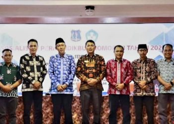 Plt Kadis dan Sekdis Pendidikan dampingi Wabup Buka Sosialisasi dan Bimtek Pengelolaan Dana BOSP
