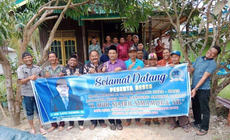 ucok Mora Gelar Reses Di Desa kemuning