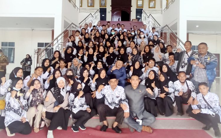 Komisi I DPRD Tanjabbar Respon Aksi Damai PGRI
