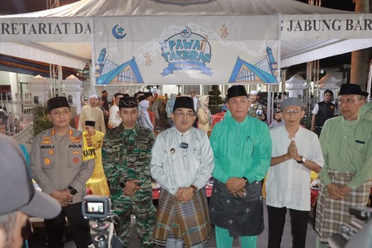 Bupati Tanjabbar Lepasan Festival Pawai Takbiran Idul Fitri 1444 H