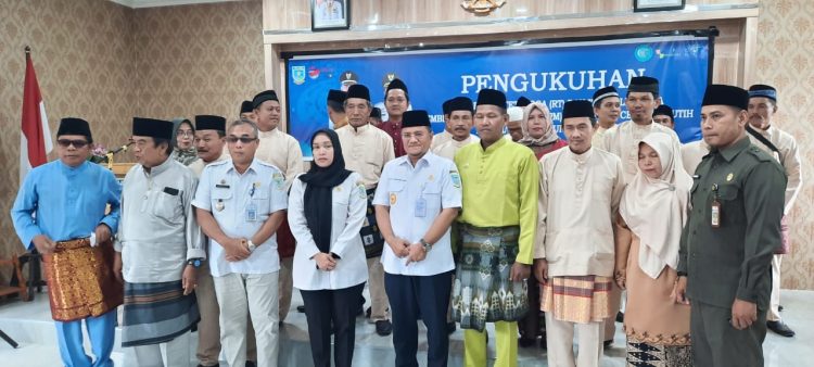 Kukuhkan Puluhan Ketua RT di Cempaka Putih, Maulana Titip Pesan Penurunan Stunting