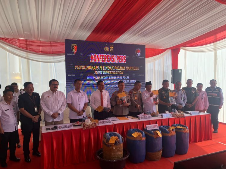 Ratusan Kilogram Sabu Cair Diamankan Mabes Polri dan Polda Jambi