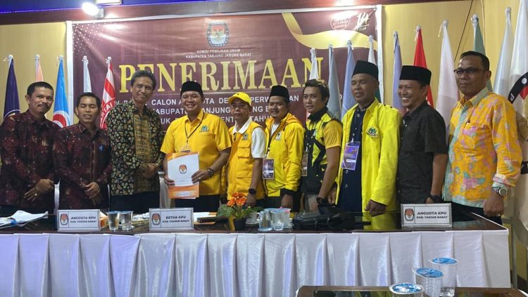 Dipimpin Ahmad Jahfar Mendaftar ke KPUD Partai Golkar Target 9 Kursi DPRD Tanjabbar Dari 35 Becaleg