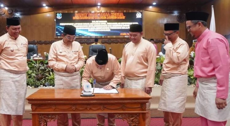 DPRD Tanjabbar Gelar Rapat Paripurna Penandatanganan KUA  dan PPAS Tahun Anggaran 2023