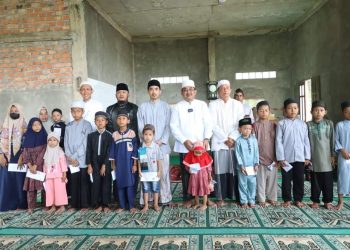 Bupati Tanjabbar Safari Jumat di Masjid Hidayatul Muttaqin Desa Teluk Sialang