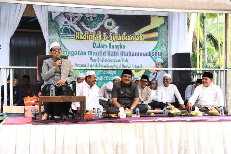 Bupati Tanjabbar Hadiri Maulid Nabi di Ponpes Nurul Islam Sekaligus Peletakan Batu pertama Untuk Pembangunan Ponpes