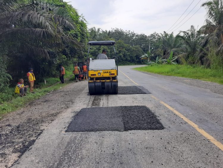BPJN Jambi Targetkan Jalan “Zero Lubang” Sebelum Lebaran Idul Fitri Agara Pemudik Aman dan Nyaman Saat Melintas