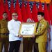 Pemprov Jambi Terima Penghargaan Kualitas Tertinggi Ombudsman RI Terkait Penilaian Kepatuhan Standar Pelayanan Publik