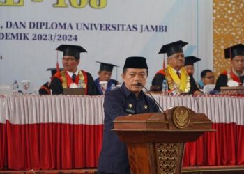 Hadir Di Wisuda Unja, Gubernur Al Haris: Generasi Muda Harus Pandai Mencari Peluang