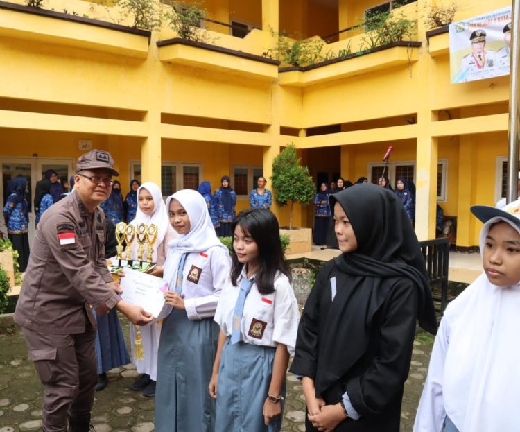Hardiknas 2024 di SMKN 4 Kota Jambi, Jaksa Budi: Siswa Tugasnya Belajar dan Jangan Salah Pergaulan