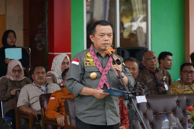 Gubernur Serahkan Bantuan Dumisake Di Batanghari