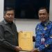 Kemas Faried Serahkan SK Penetapan Pimpinan DPP Partai Golkar ke Sekretaris DPRD Kota Jambi