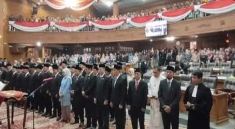 Fraksi Nasdem DPRD Muaro Jambi Minta Gaji Guru Honorer di Kelurahan Perlu Ditingkatkan