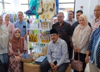 Kembangkan UMKM dan Kerajinan di Tanjab Barat, Bupati Study Tiru ke Kota Barabai