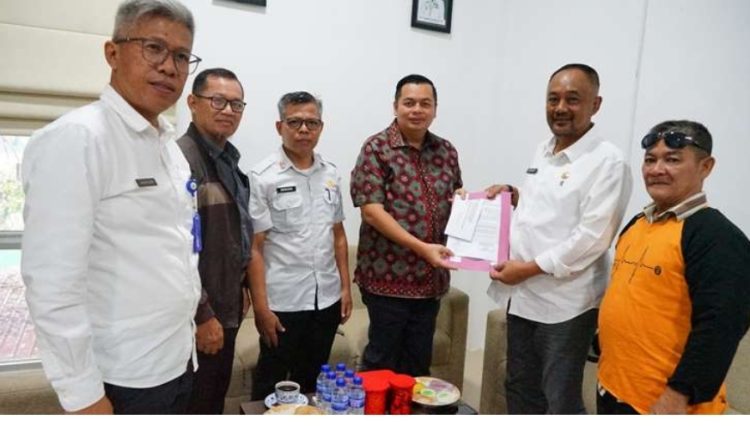 Ketua DPRD Kota Jambi Dampingi Warga Audiensi ke Dinas PUPR Provinsi Jambi