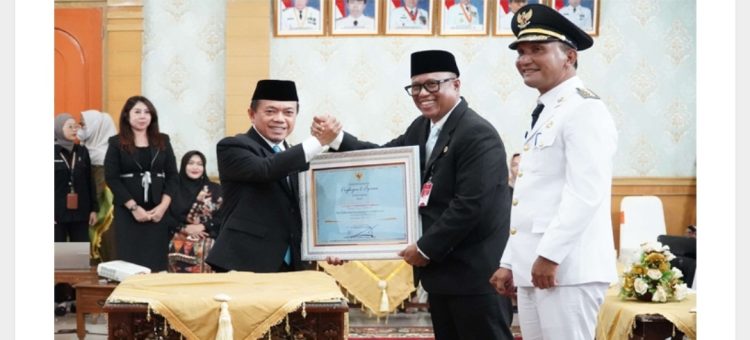 Sertijab Bupati dan Wabup Sarolangun, Gubernur Jambi Beri Pesan Loyalitas dan Sinergi Pembangunan