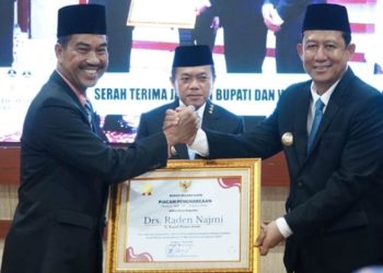 Sertijab Bupati dan Wabup Muaro Jambi, Gubernur Tekankan Sinkronisasi Program Pembangunan