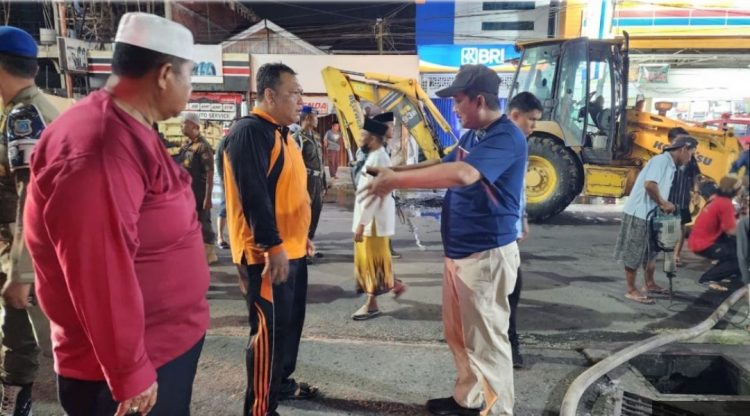 Bupati Tanjab Barat Langsung Tinjau Lokasi Banjir Akibat Hujan Lebat, Ini Kata Anwar Sadat