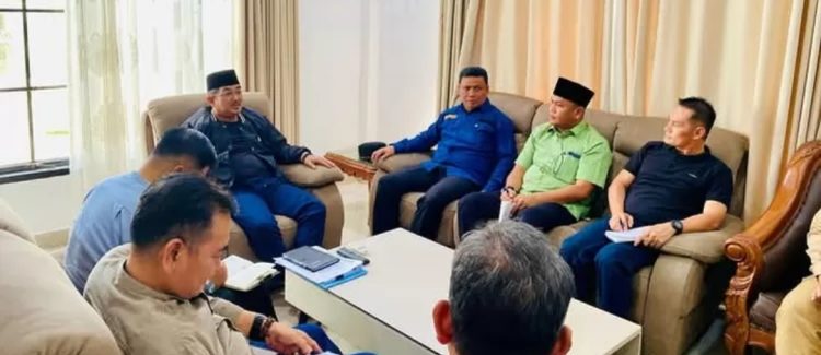 Pastikan Ketertiban dan Harga Stabil, Bupati Tanjab Barat Pimpin Rapat Strategis