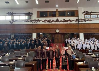 Kunjungan Belajar Santri PKP Al Hidayah Provinsi Jambi ke DPRD Provinsi Jambi