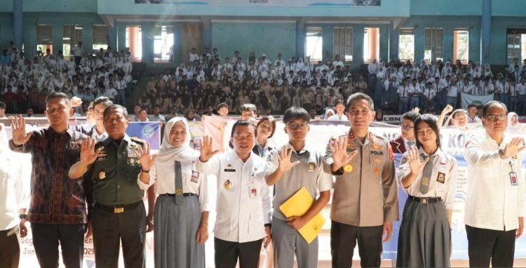 Gubernur Al Haris: Judi Online Dapat Merusak Mental dan Masa Depan Anak Bangsa