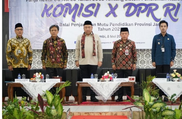 Gubernur Al Haris Harap Undang-Undang Yang Direvisi Berpihak Kepada Guru