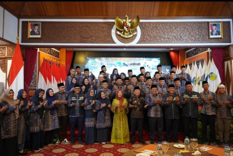 Gubernur Al Haris Kukuhkan 54 Petugas Haji Provinsi Jambi