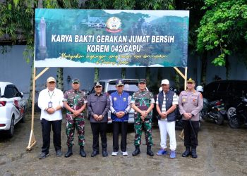 Wagub Sani Optimis Program Karya Bakti Gerakan Jum’at Bersih Tingkatkan Kepedulian Masyarakat
