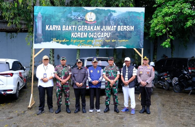 Wagub Sani Optimis Program Karya Bakti Gerakan Jum’at Bersih Tingkatkan Kepedulian Masyarakat