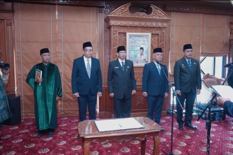 Wagub Jambi Abdullah Sani Lantik Empat Pejabat Eselon II