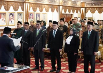 Lantik Pimpinan BAZNAS Periode 2025–2030, Gubernur Al Haris Dorong Pengelolaan Zakat yang Baik untuk Kesejahteraan Masyarakat