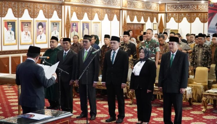 Lantik Pimpinan BAZNAS Periode 2025–2030, Gubernur Al Haris Dorong Pengelolaan Zakat yang Baik untuk Kesejahteraan Masyarakat
