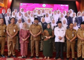 Sekda Sudirman Kukuhkan Pengurus IBI Provinsi Jambi: Dorong Peran Bidan Turunkan Stunting dan Tingkatkan Kesehatan Ibu-Anak