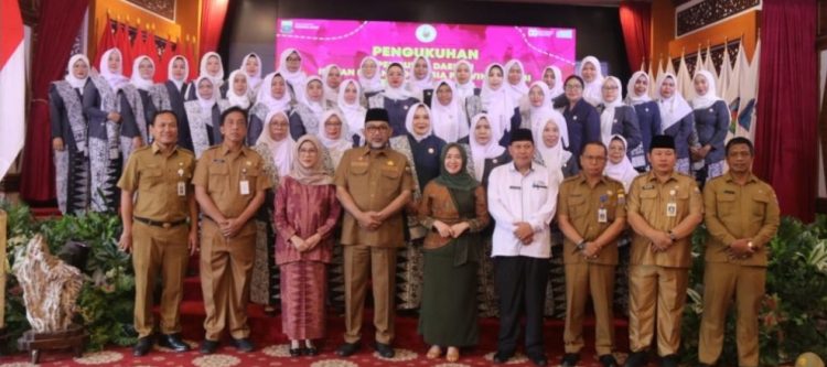 Sekda Sudirman Kukuhkan Pengurus IBI Provinsi Jambi: Dorong Peran Bidan Turunkan Stunting dan Tingkatkan Kesehatan Ibu-Anak