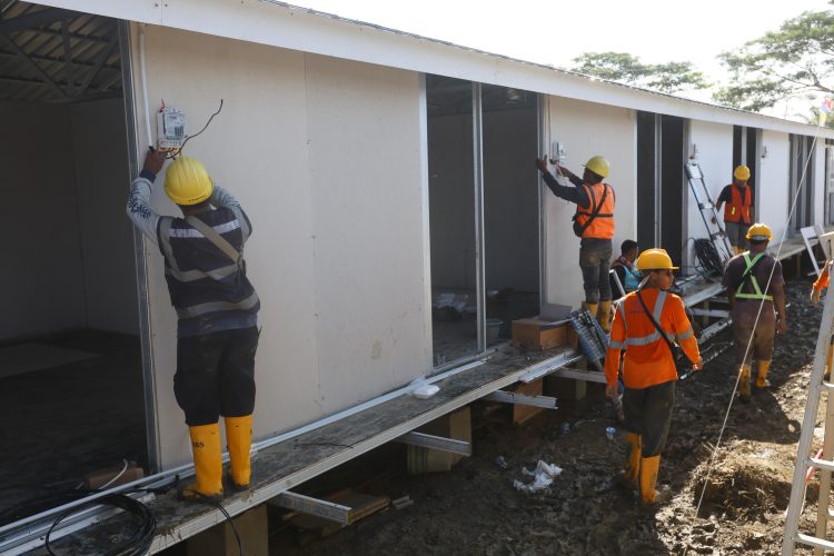 PLN Pastikan Listrik Menyala di 600 Huntara Danantara Aceh Tamiang