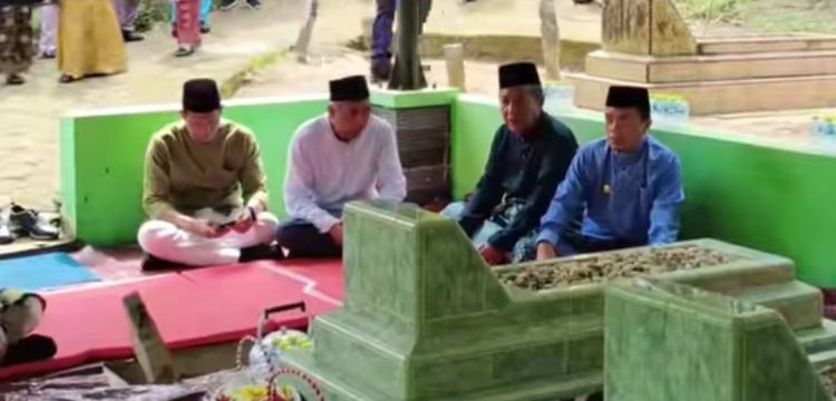Peringati HUT ke-69 Jambi, Gubernur Al Haris Ziarah dan Doakan Para Pendahulu
