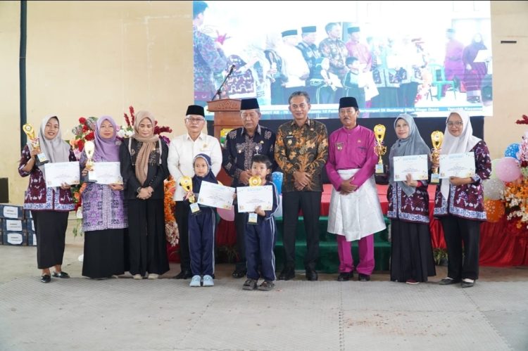 Wagub Abdullah Sani Hadiri HUT ke-70 Desa Tangkit, Tegaskan Komitmen Bangun Desa Mandiri dan Sejahtera
