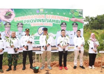 Pemkab Tanjab Barat Ikuti Gerakan Tanam Pohon Serentak Jambi, Wabup Katamso Tegaskan Komitmen Jaga Lingkungan