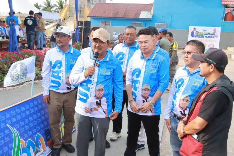 Bupati Anwar Sadat Buka Kicau Mania UAS Cup 2026, Ribuan Pecinta Burung Padati Kuala Tungkal