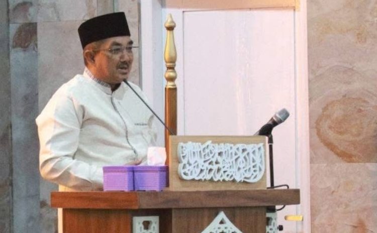 Bupati Anwar Sadat Laksanakan Tarawih Perdana Ramadhan di Masjid Al Anwar Kuala Tungkal