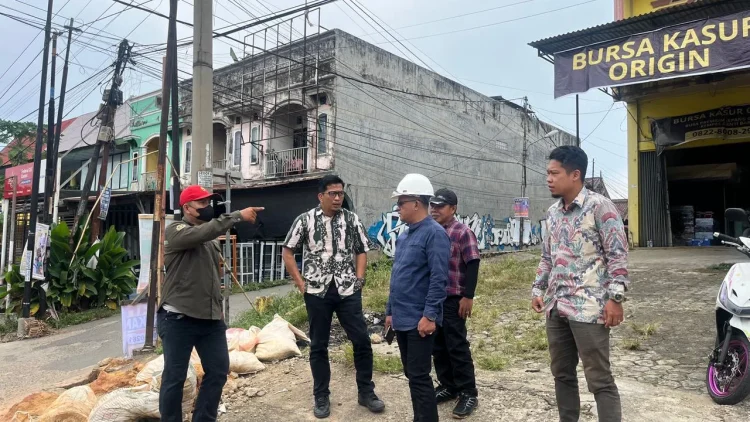 Jelang Idul Fitri, Dinas PUTR Provinsi Jambi Prioritaskan Patching Aspal dan Pembersihan Drainase