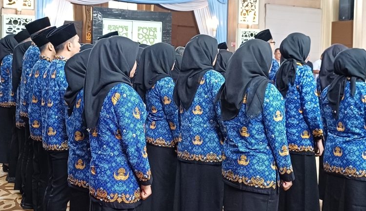 PolemiK PPPK Memanas: Tito Karnavian Lempar Opsi Pemecatan, MenPAN-RB Pastikan ASN Dilindungi