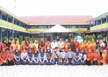 Bupati Anwar Sadat Tinjau Tes Kemampuan Akademik SMP, Dorong Siswa Tanjab Barat Masuk Sekolah Unggulan