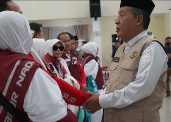 Wagub Sani Lepas 442 JCH Kloter BTH 22 Provinsi Jambi, Doakan Keselamatan dan Keberkahan Bagi Keluarga dan Daerah