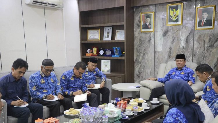 Wabup Katamso Pimpin Rakor Perbaikan Jembatan Rusak di Tanjung Benanak, Libatkan Perusahaan Swasta