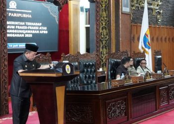 Gubernur Al Haris Tegaskan Komitmen Perkuat Tata Kelola Keuangan Saat Jawab Pandangan Umum Fraksi DPRD