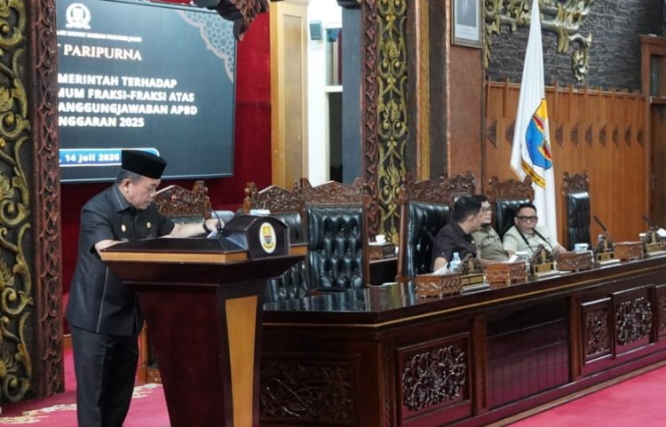 Gubernur Al Haris Tegaskan Komitmen Perkuat Tata Kelola Keuangan Saat Jawab Pandangan Umum Fraksi DPRD